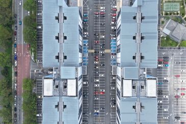 D'Kristal Apartment @ Setia EcoHill (Pangsapuri D'Kristal)