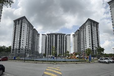 Residensi Laguna Biru 2