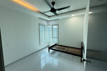 Residensi Laguna Biru 2
