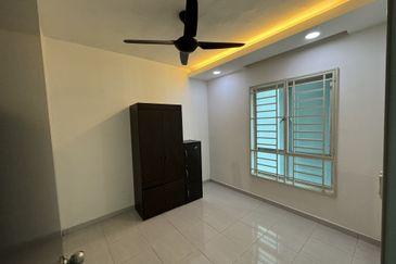 Residensi Laguna Biru 2