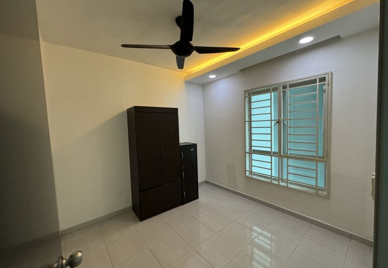 Residensi Laguna Biru 2