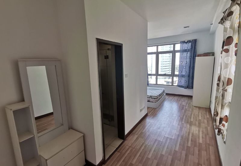 Shaftsbury Residence