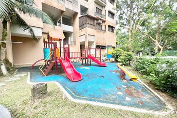 Kristal Villa Condominium