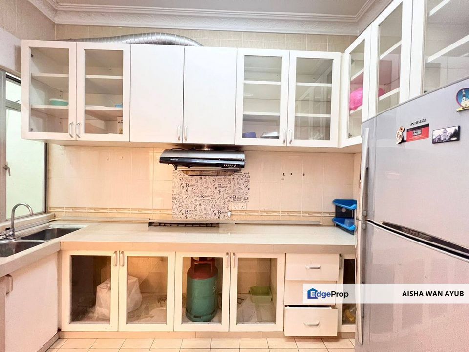 Double Storey Terrace Seksyen 7 Bandar Baru Bangi  | 4R3B | with Kitchen Cabinet, Selangor, Bangi
