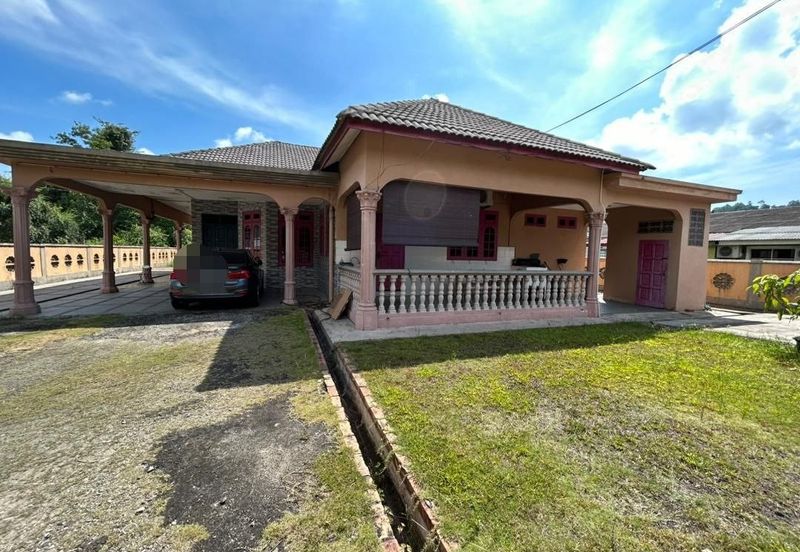 Banglo Setingkat Bukit Kuang, Kemaman Terengganu [Tanah Luas] 5 minit ke Masjid Bukit Kuang