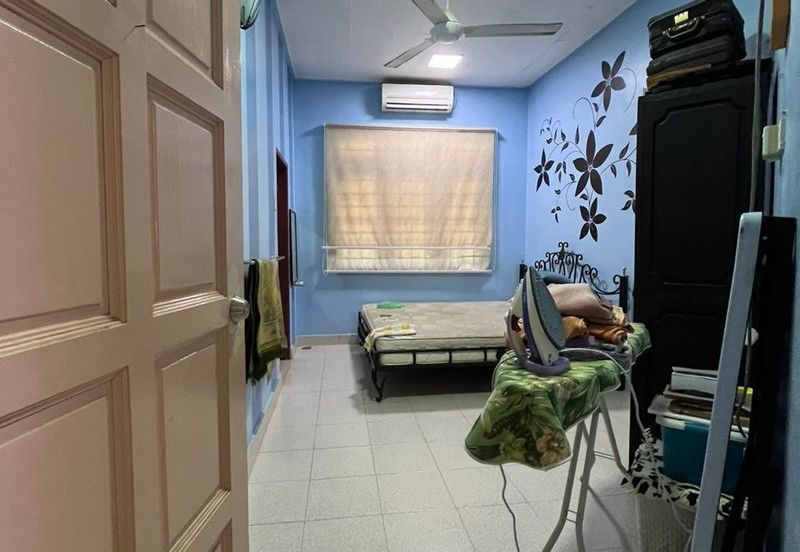 Banglo Setingkat Bukit Kuang, Kemaman Terengganu [Tanah Luas] 5 minit ke Masjid Bukit Kuang