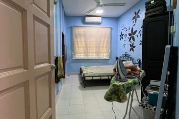 Banglo Setingkat Bukit Kuang, Kemaman Terengganu [Tanah Luas] 5 minit ke Masjid Bukit Kuang