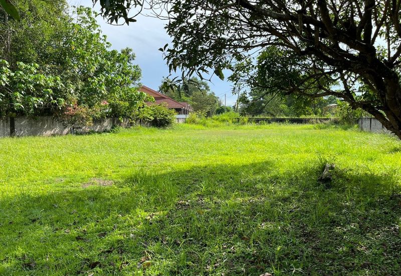 Banglo Setingkat Bukit Kuang, Kemaman Terengganu [Tanah Luas] 5 minit ke Masjid Bukit Kuang