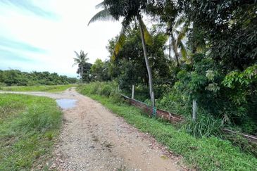 Tanah Lot Kediaman di Pasir Minal, Kemaman Terengganu