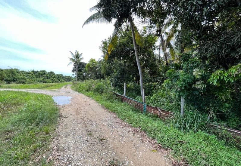 Tanah Lot Kediaman di Pasir Minal, Kemaman Terengganu