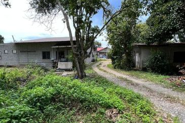 Tanah Lot Kediaman di Pasir Minal, Kemaman Terengganu