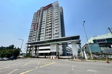 7 Tree Seven Residence