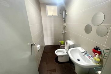 7 Tree Seven Residence