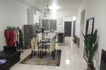 Puncak Hijauan (Hijauan Heights)