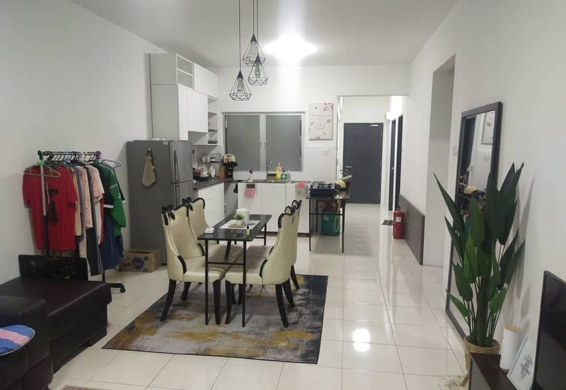 Puncak Hijauan (Hijauan Heights)