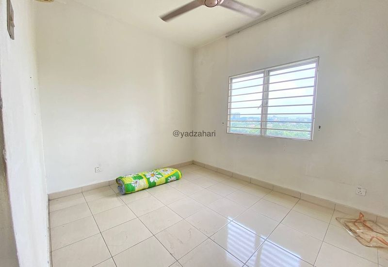 Sri Ixora Apartment
