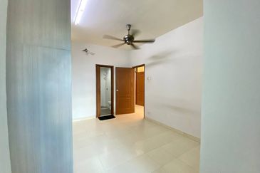 Villa Park Condominium