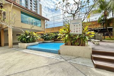 Villa Park Condominium