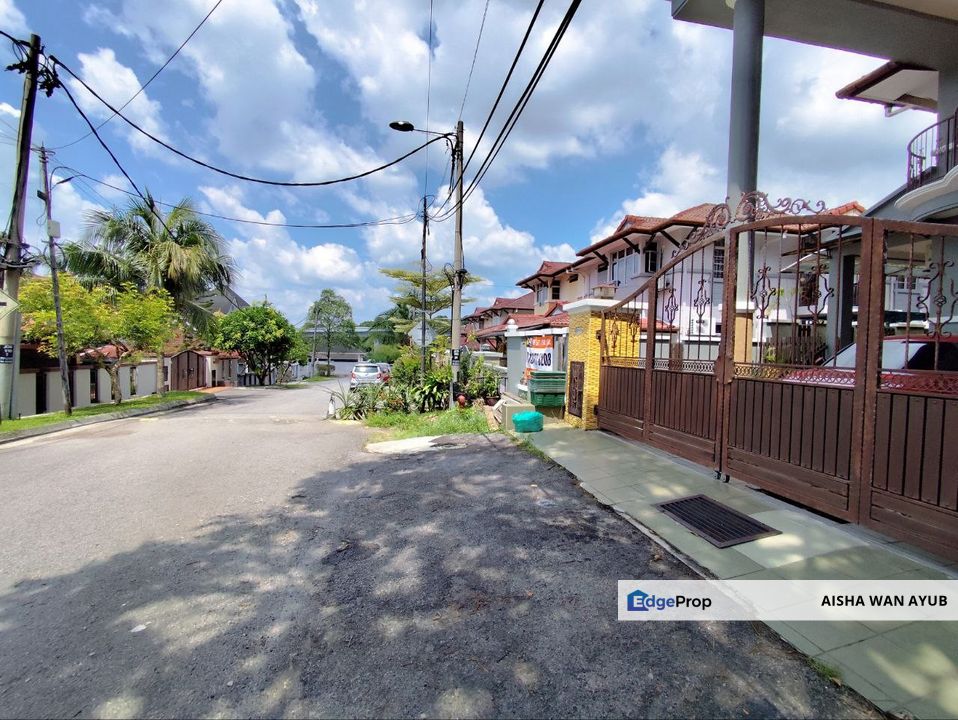 Semi-D Double Storey Taman Desa Baru 1 Bukit Dukung Cheras Selangor Renovated For Sale | Near MRT Bukit Dukung, Selangor, Kajang