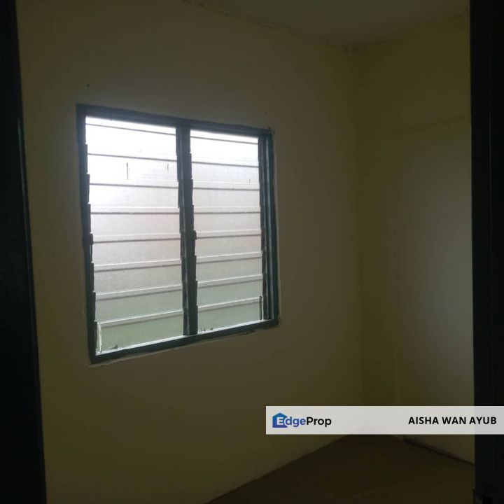 Flat Seri Anggerik Seksyen 7 Bandar Baru Bangi For Sale | Top Floor, Selangor, Bangi