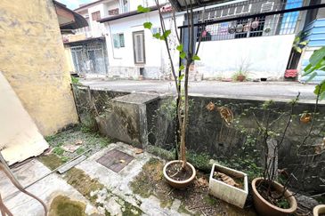 Taman Pinggiran Putra