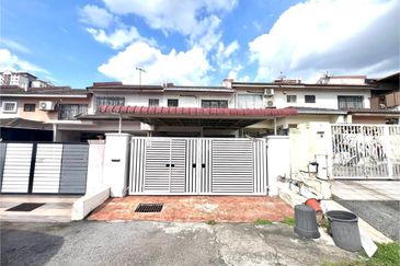 Taman Pinggiran Putra