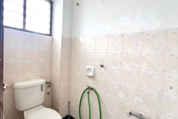 Taman Pinggiran Putra