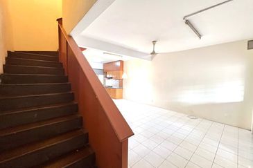 Taman Pinggiran Putra