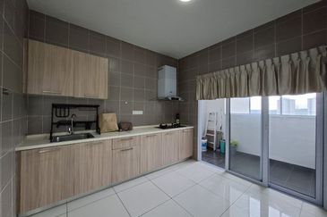 Aurora Residence @ Lake Side City