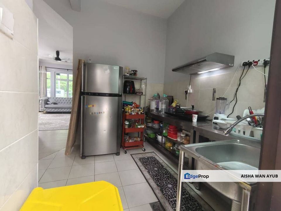 Double Storey Terrace Aster Seksyen 4 Tambahan Bangi For Sale | Facing Playground , Selangor, Bangi