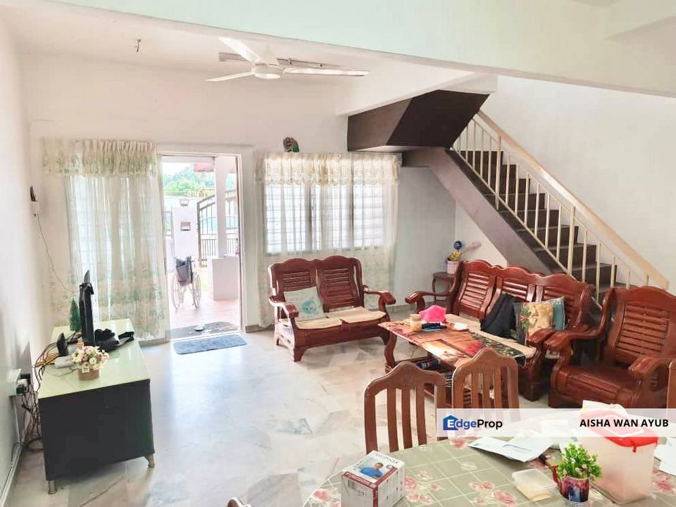 Double Storey Terrace Taman Koperasi Ceupacs Kajang Extended Kitchen | Near MRT Bukit Dukung, Selangor, Kajang
