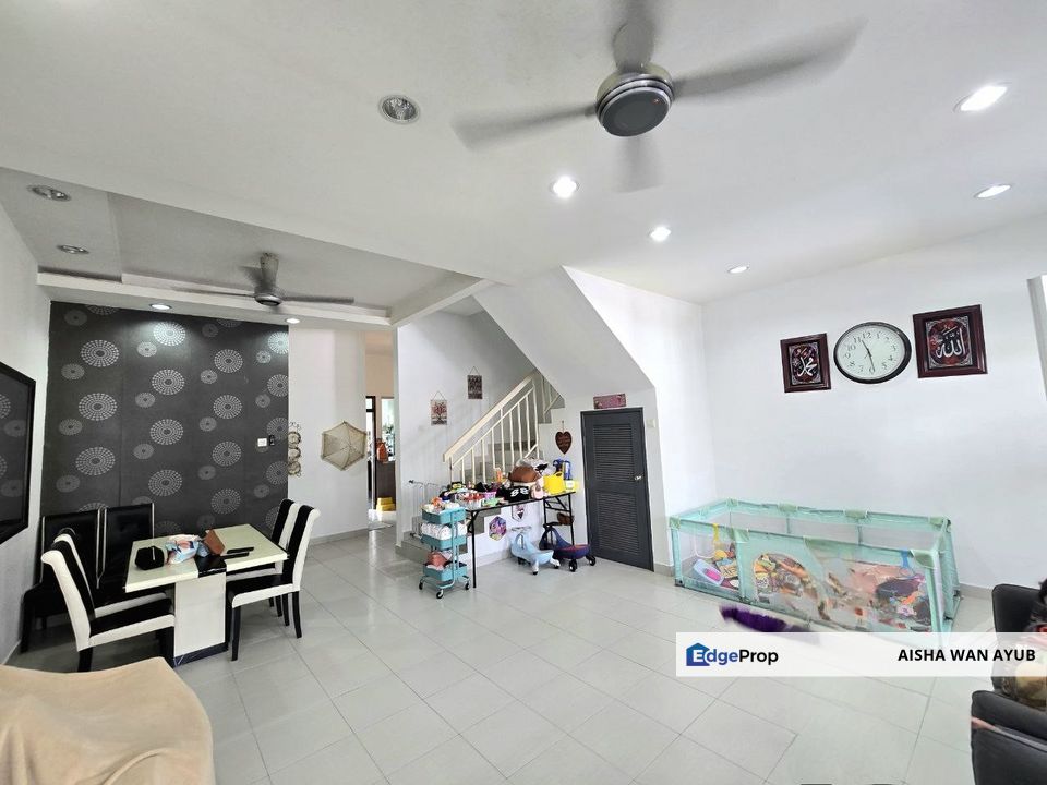 2 Storey Terrace  Hillpark 2 Bandar Teknologi Kajang Renovated Near School, Mydin & Billion , Selangor, Semenyih