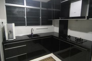 Puncak Hijauan (Hijauan Heights)