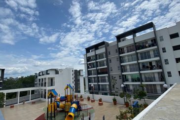 Puncak Hijauan (Hijauan Heights)