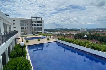 Puncak Hijauan (Hijauan Heights)