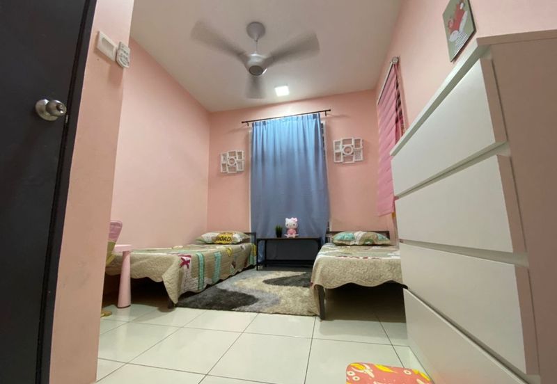 Puncak Hijauan (Hijauan Heights)