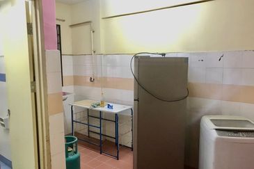 Pangsapuri Putra Damai