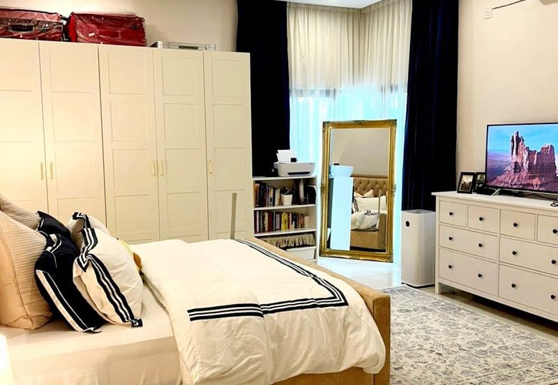 Lake Vista Residence