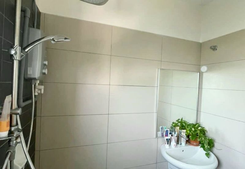 Lake Vista Residence