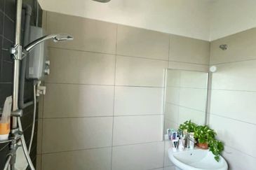 Lake Vista Residence