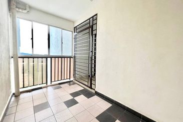 Villa Park Condominium