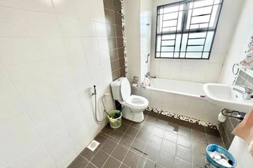 Villa Park Condominium