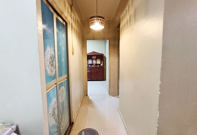 Ruselia Apartment, Taman Pinggiran Putra