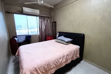 Ruselia Apartment, Taman Pinggiran Putra