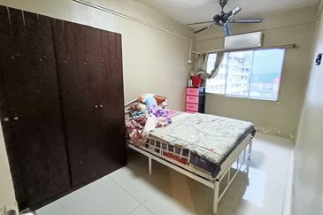 Ruselia Apartment, Taman Pinggiran Putra