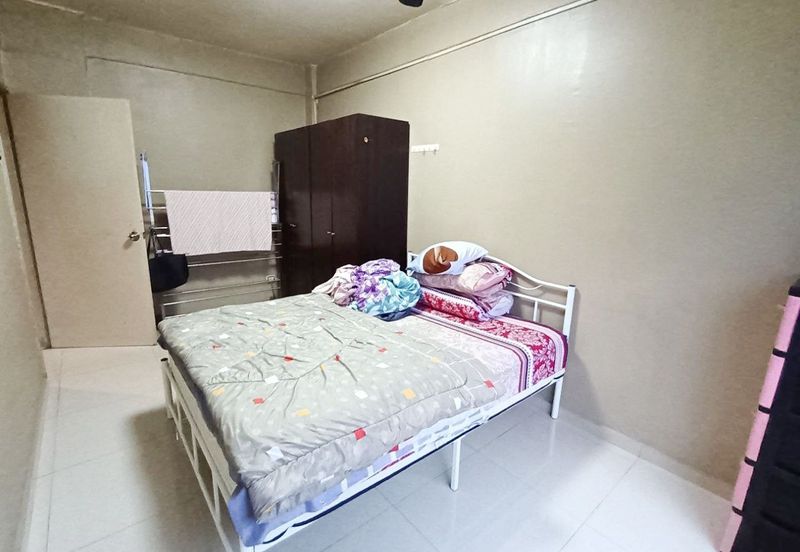 Ruselia Apartment, Taman Pinggiran Putra