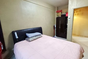 Ruselia Apartment, Taman Pinggiran Putra