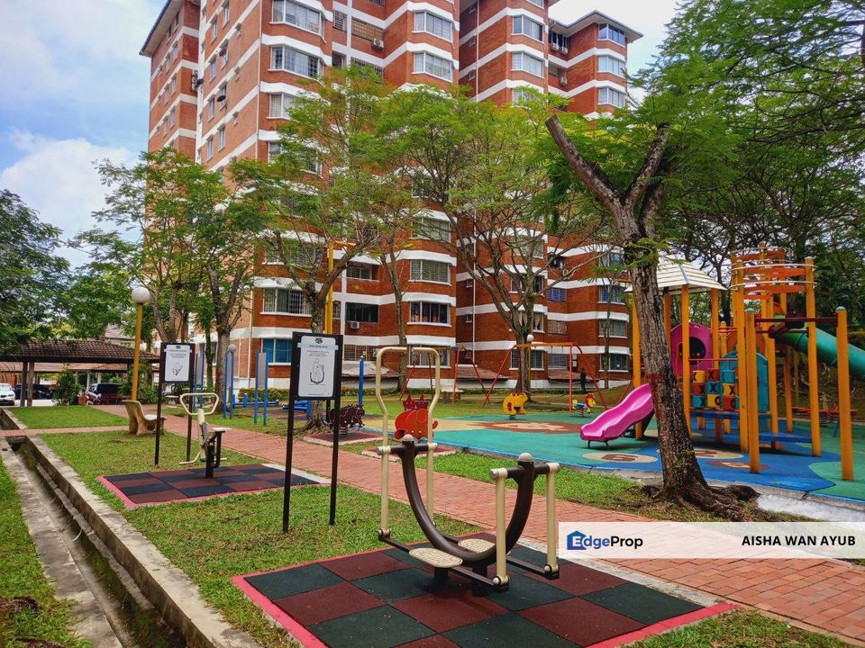 Condo Green Acre Park Bandar Sungai Long Kajang For SALE | FREEHOLD | 3R2B | Near UTAR , Selangor, Bandar Sungai Long