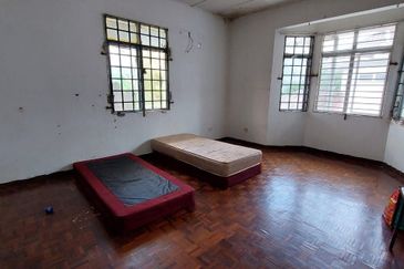 Taman Tasik Semenyih (Lake Residence)