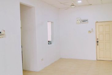 Laman Suria e-Resort Apartment